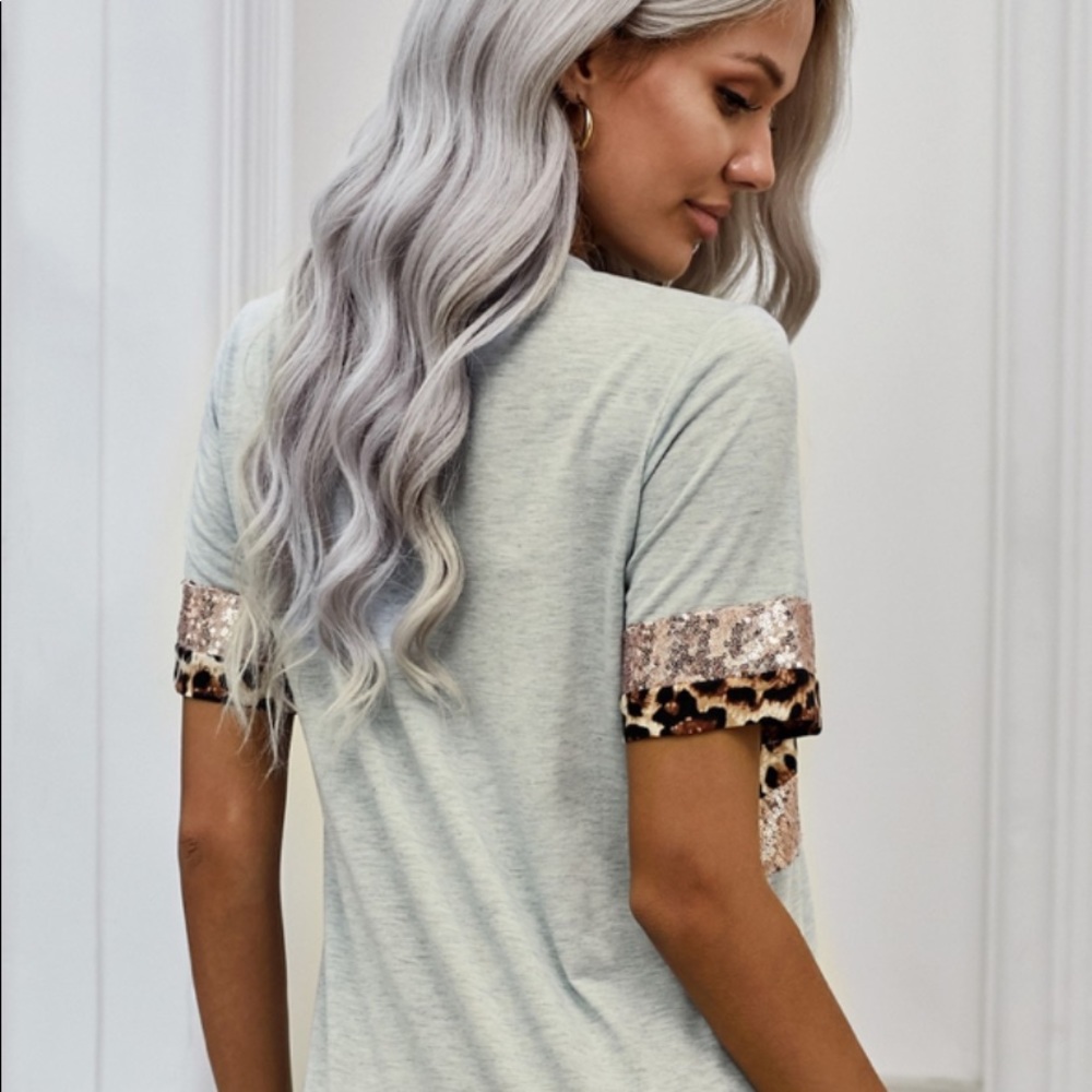 Leopard T- Shirt - Picture 2 of 2